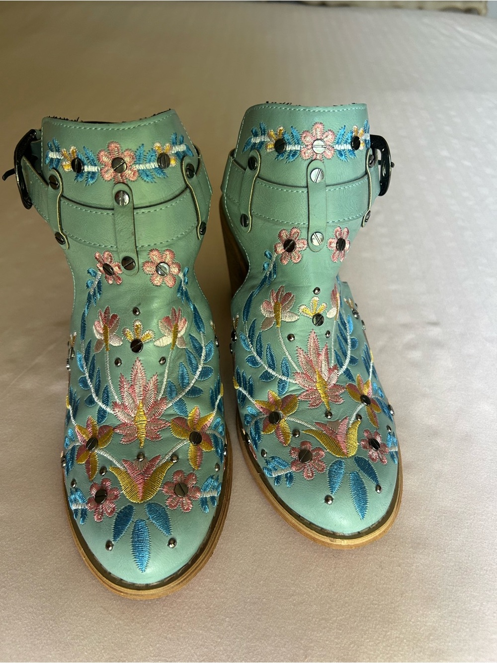 Embroidered light blue/mintFloral Ankle Boots - Women
